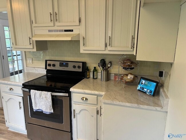 Building Photo - 137 Timberland Trce