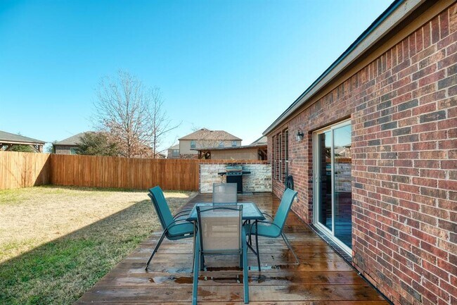 Building Photo - 1244 Yellow Iris Rd