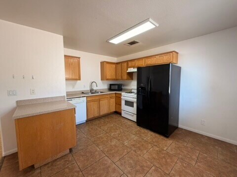 Building Photo - 6330 Mesquite Ave