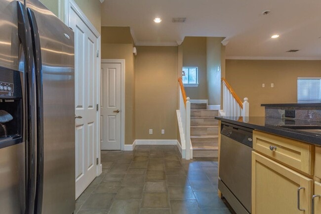 Building Photo - 114 Haven Cir