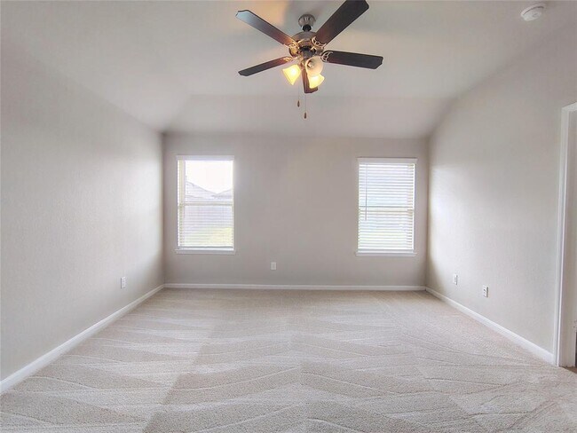 Building Photo - 18315 Pin Oak Lake Dr