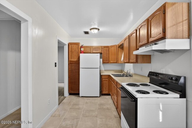 Building Photo - 8900 Crystal Springs Rd