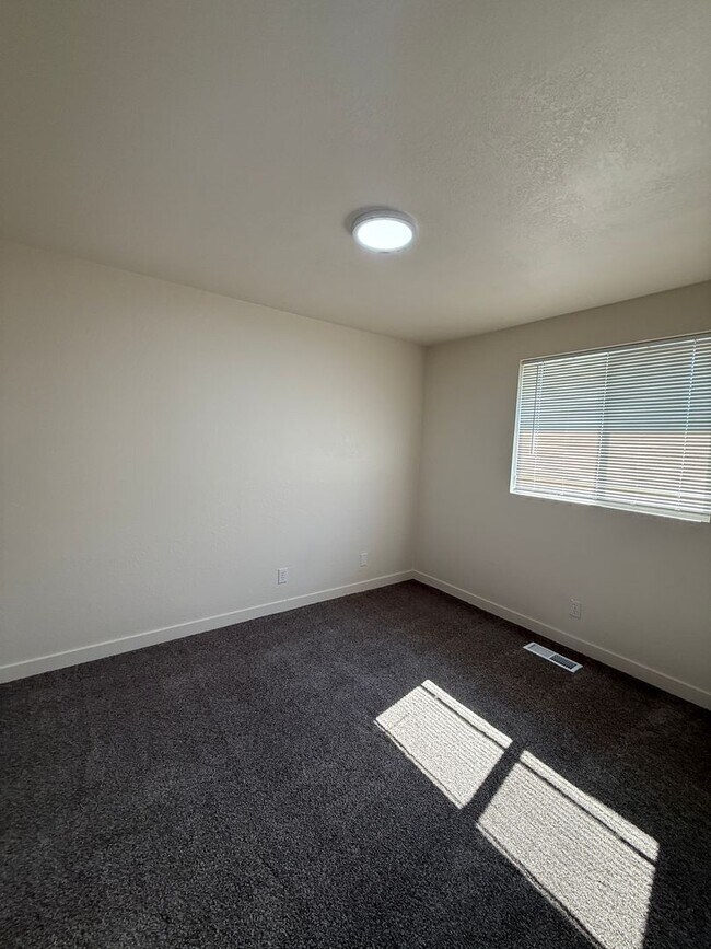Building Photo - 371816