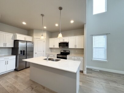 Building Photo - 3742 Canyon Falls Dr