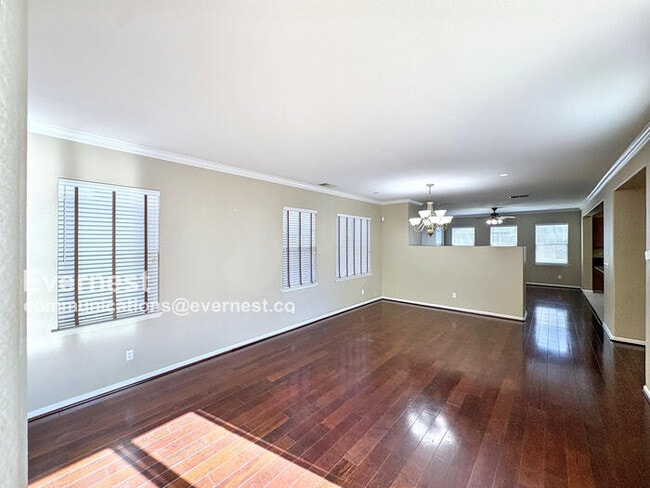Building Photo - 246 W Recreo Way
