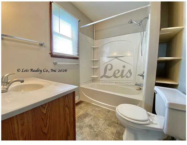 Building Photo - 2837 OH-47