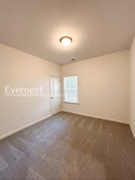 Building Photo - 2126 2nd St