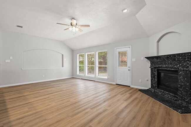 Building Photo - 25910 N Lakefair Dr