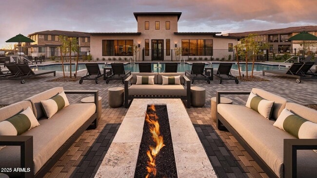 Building Photo - 2121 W Sonoran Desert Dr