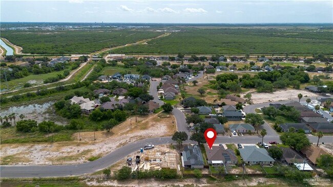 Building Photo - 1906 Lake View Dr