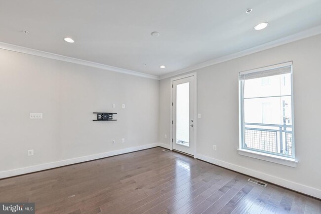 Building Photo - 4808 Garden View Ln
