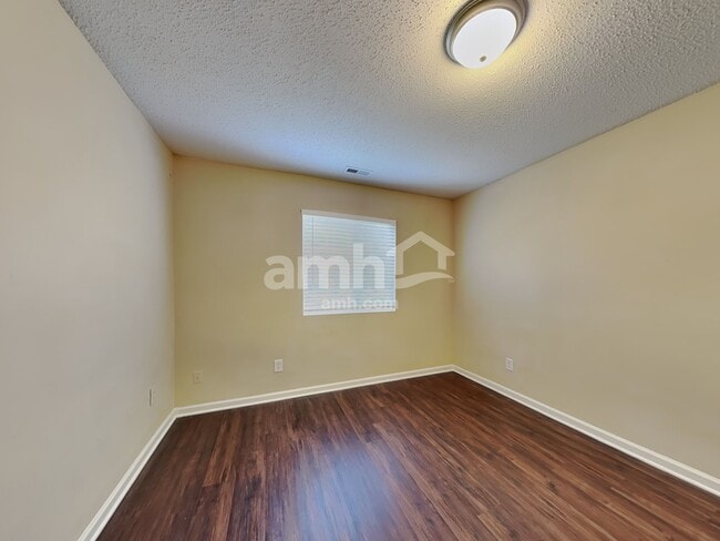 Building Photo - 3345 Wiliton Way