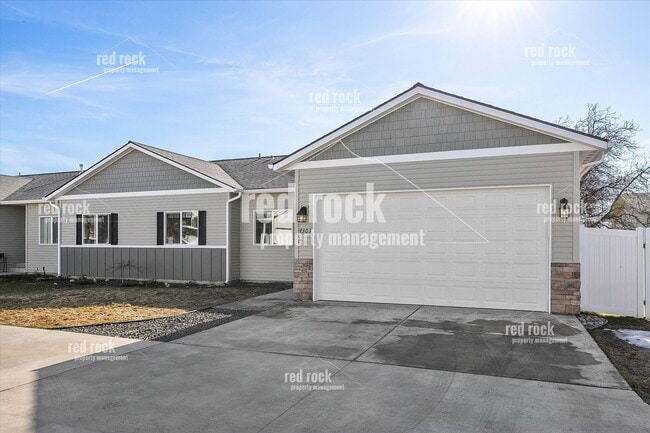 Primary Photo - 1 N Bolivar Rd