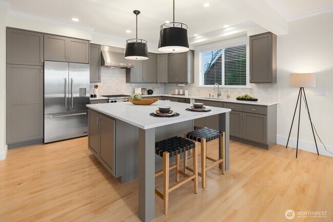 Building Photo - Light-Filled Magnolia Home with Spectacular Northwest Views