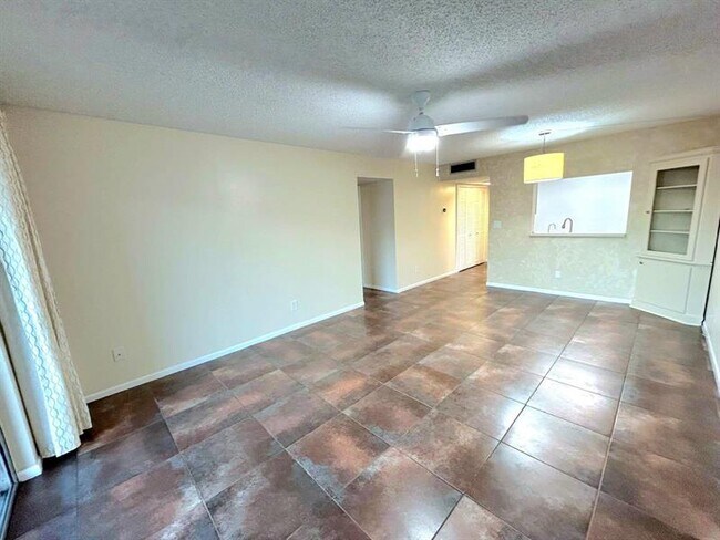 Building Photo - 4147 NW 90th Ave