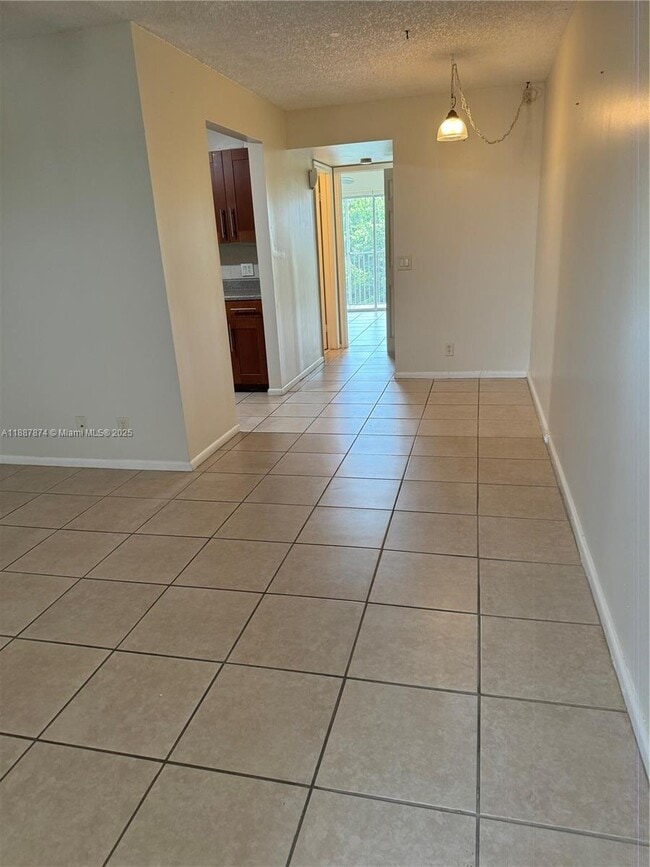 Building Photo - 13550 SW 6th Ct