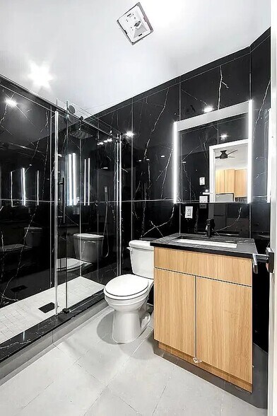 Building Photo - 37 Orchard St