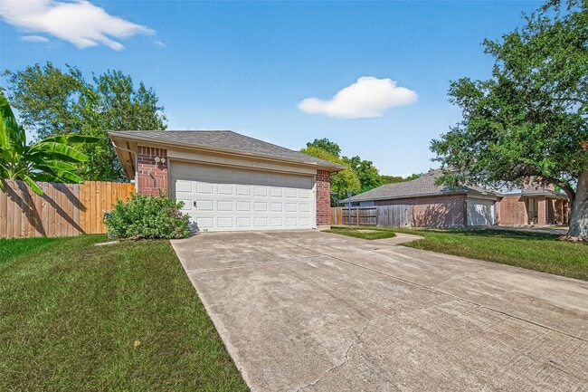 Building Photo - 18402 Willow Moss Dr