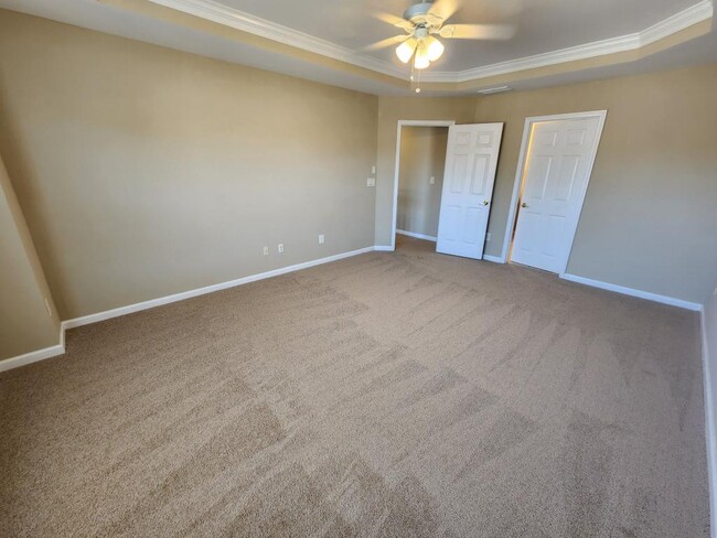 Building Photo - 1594 Overview Cir SW