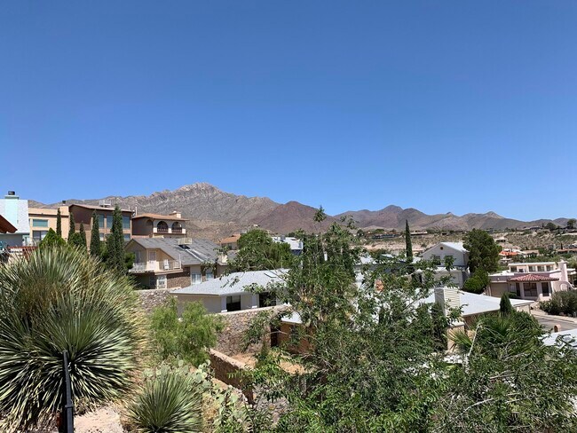 Building Photo - 6745 Ridge Top Dr