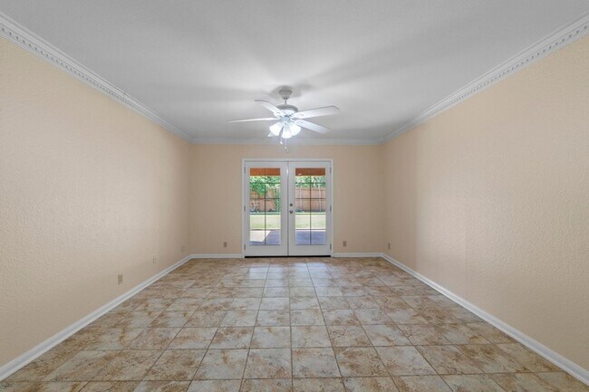 Building Photo - 10305 Caracara Dr