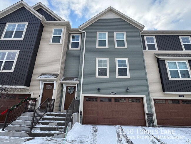 Building Photo - 1550 Torres Ln