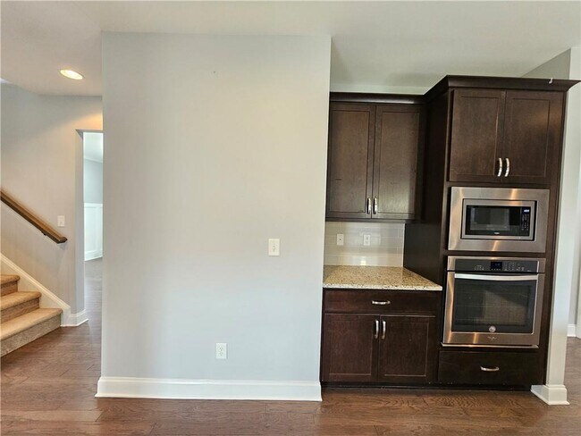 Building Photo - 3218 Leyden Ct