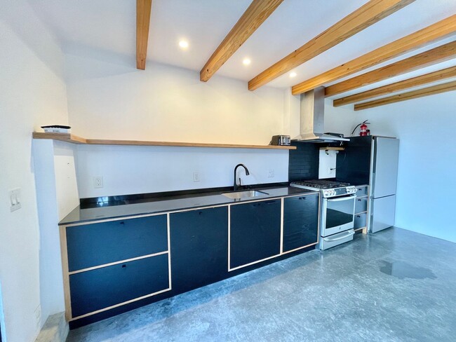 Building Photo - 2BR/1BA Potrero Hill Contemporary Residenc...