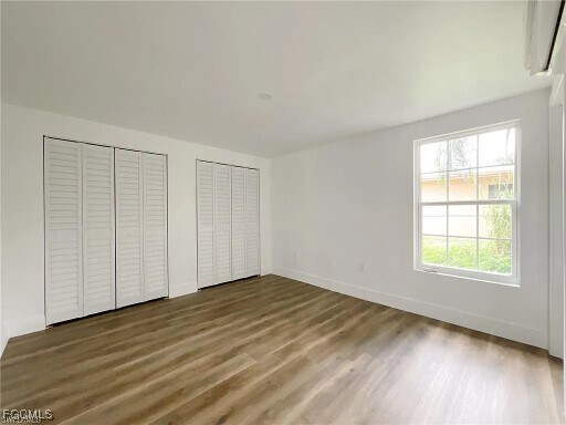 Building Photo - 2027 Maravilla Cir