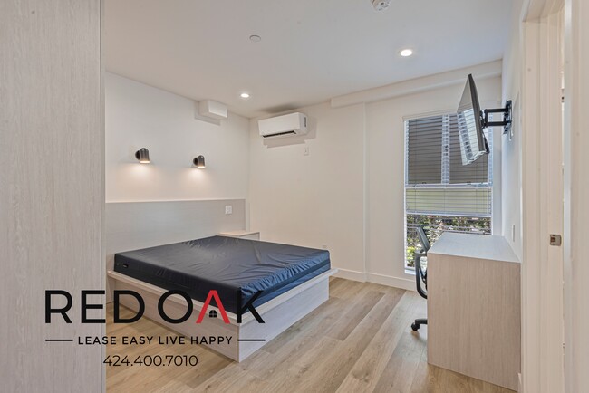 Building Photo - ~2 Months FREE~ Newly Renovated Studio Rea...