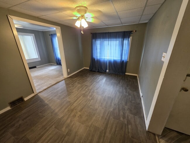 Building Photo - 502 Graffius Ave Ext