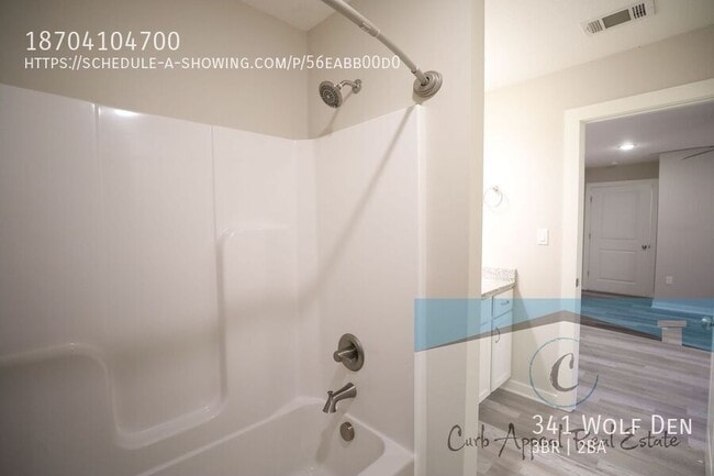 Building Photo - 341 Wolf Den Dr