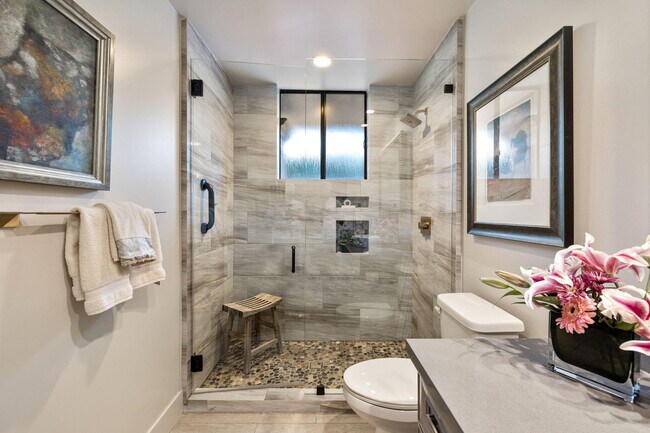 Building Photo - 76 Princeton Dr