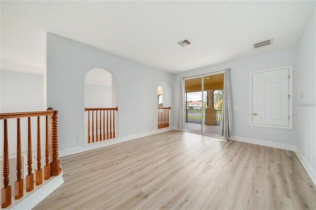 Building Photo - 2333 Pinehurst Ct