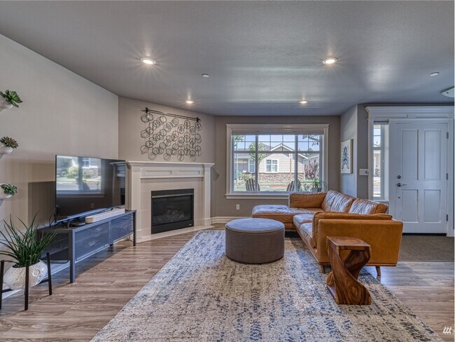 Building Photo - 6554 Hunt Highlands Loop