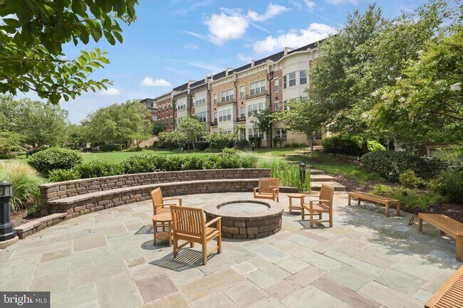 Building Photo - 501 Triggerfish Dr