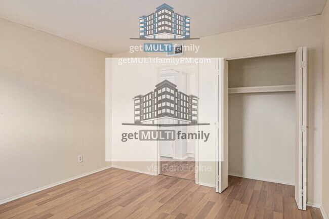 Building Photo - 1111 E Butler Dr