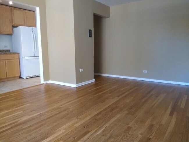 Building Photo - Gorgeous Apartment in Denver!