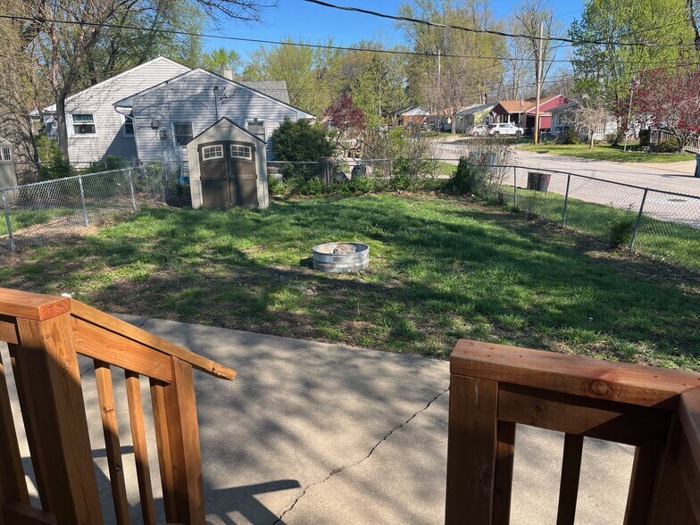 Building Photo - 3868-3870 Western Ave