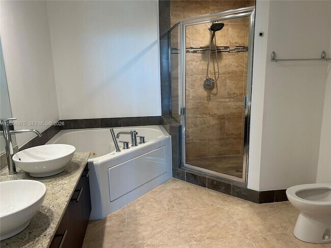 Building Photo - 3029 NE 188th St