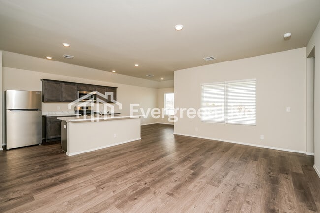 Building Photo - 1118 Raven Dr