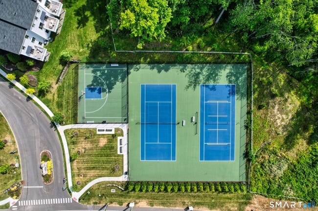 Building Photo - 62 Moorland Dr