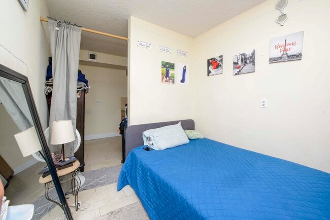 Building Photo - 3515 Village Blvd