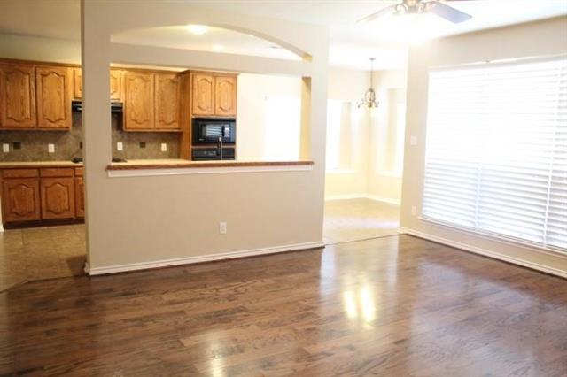 Building Photo - 15467 Appaloosa Dr