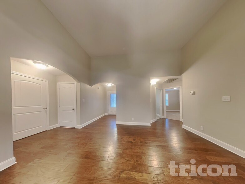 Building Photo - 1489 Coronado Dr