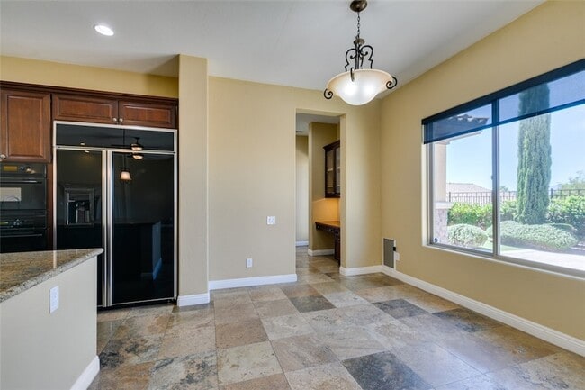 Building Photo - 2713 Cyrano St