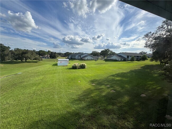 Building Photo - 810 E Gilchrist Ct