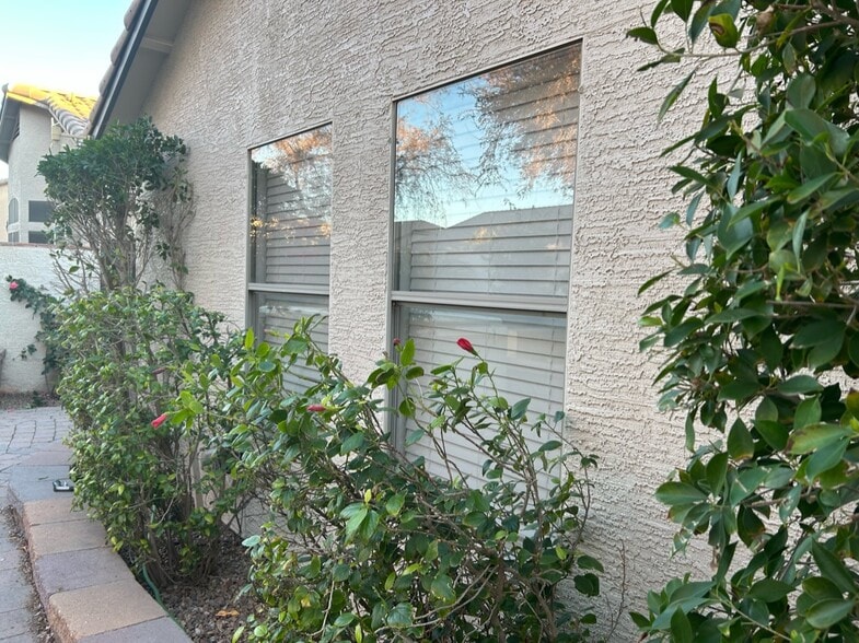 Building Photo - 1848 E Galveston St