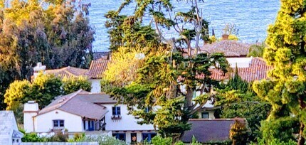 Building Photo - Your Own World in La Jolla! - One-Of-A-Kin...