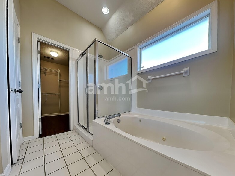 Building Photo - 7428 Acree Ln